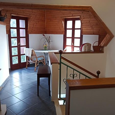 Borostyan Vendeghaz Apartment Balatonkeresztur Bagian luar foto