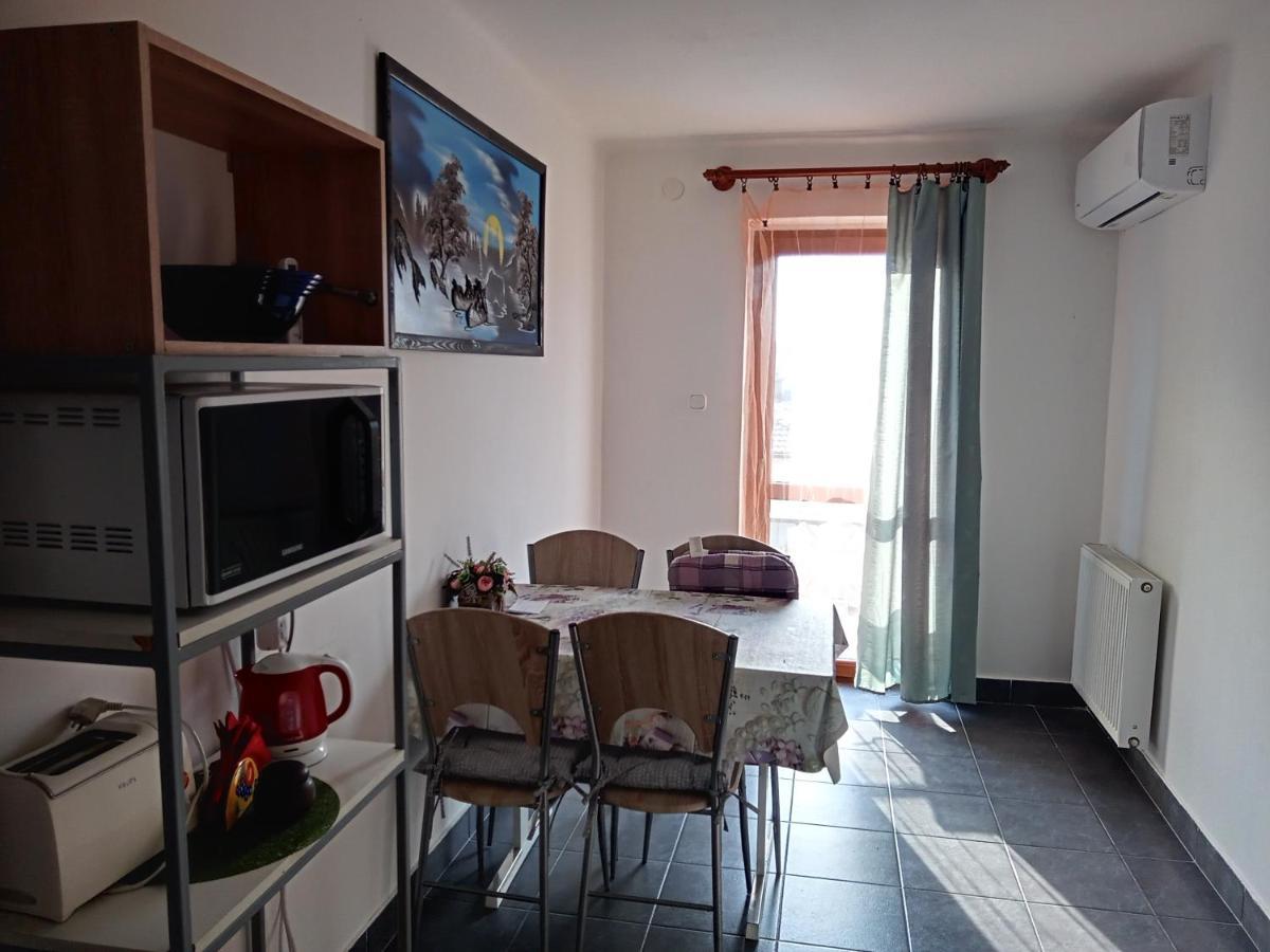 Borostyan Vendeghaz Apartment Balatonkeresztur Bagian luar foto
