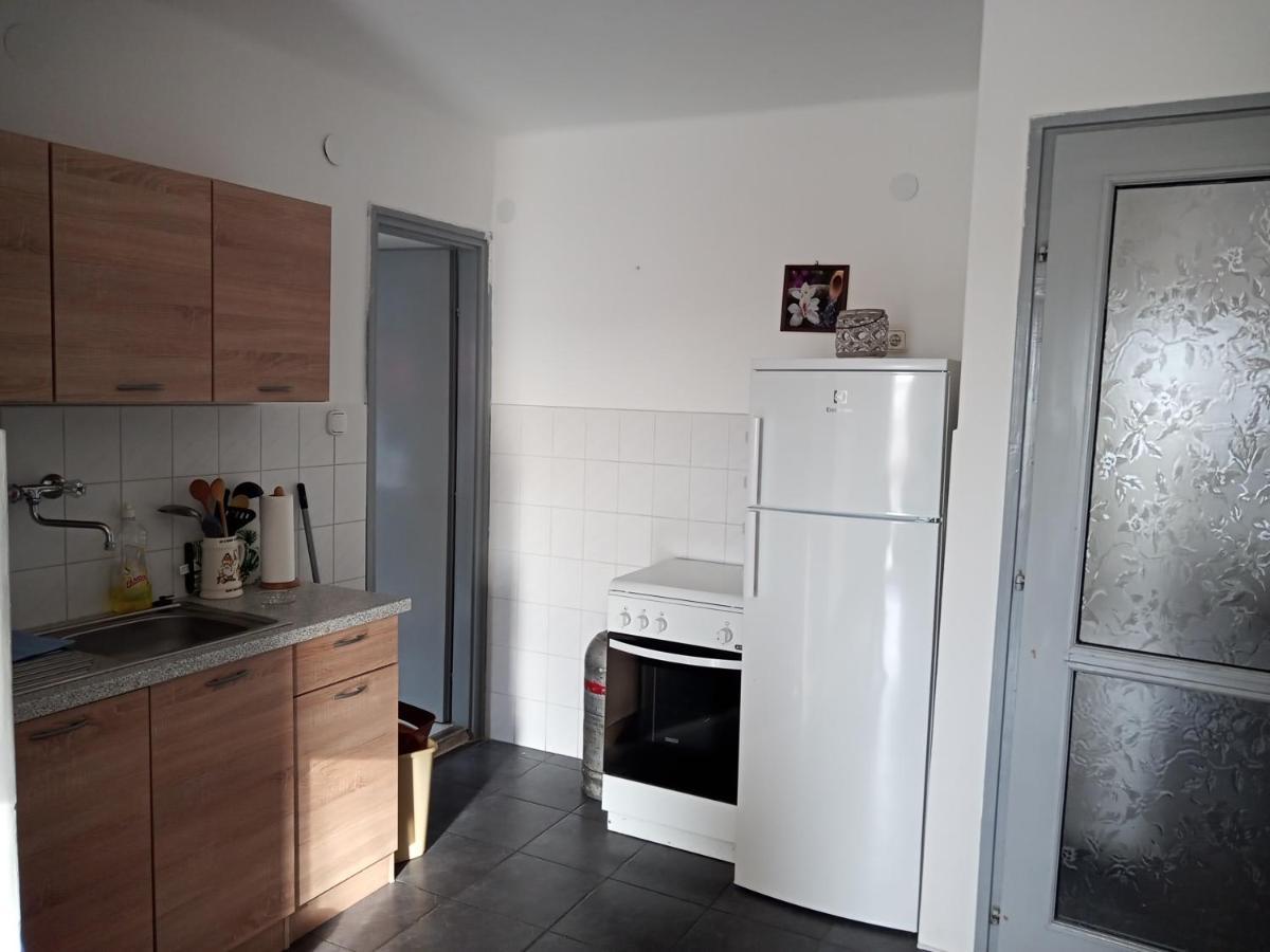 Borostyan Vendeghaz Apartment Balatonkeresztur Bagian luar foto