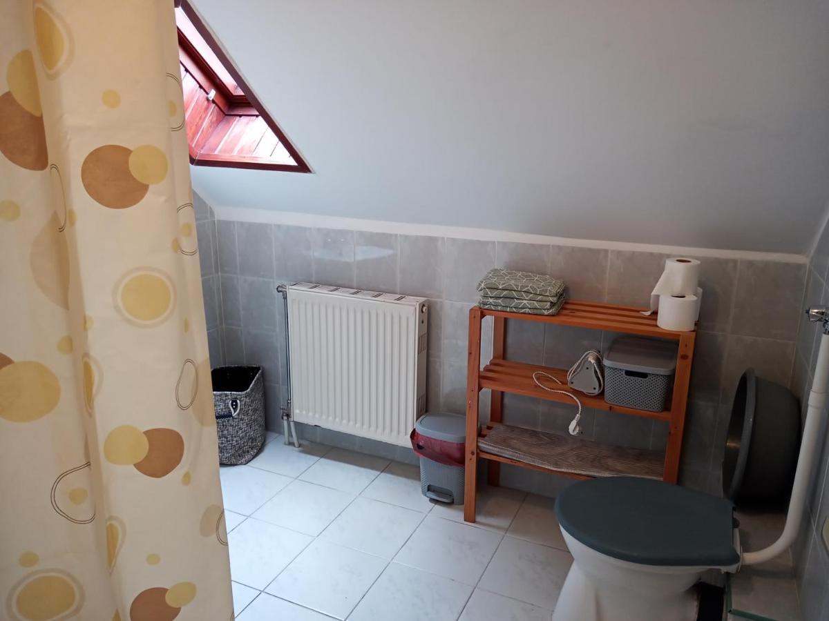 Borostyan Vendeghaz Apartment Balatonkeresztur Bagian luar foto